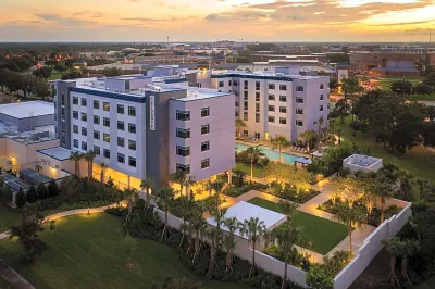 The Celeste Hotel, Orlando, a Tribute Portfolio Hotel Hotels near Publix Super Market at Town Park