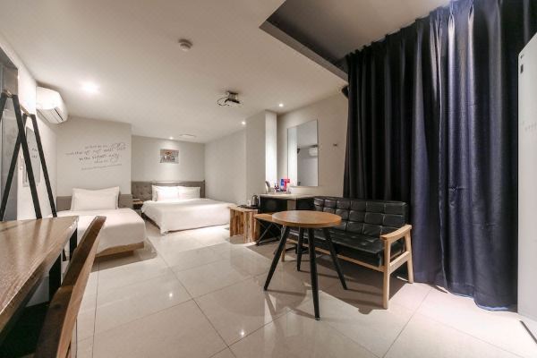 창원 명서동 호텔 벅스(Changwon Myeongseo-Dong Hotel Bucks)_2
