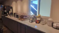 SureStay Hotel by Best Western Chula Vista San Diego Bay - Breakfast