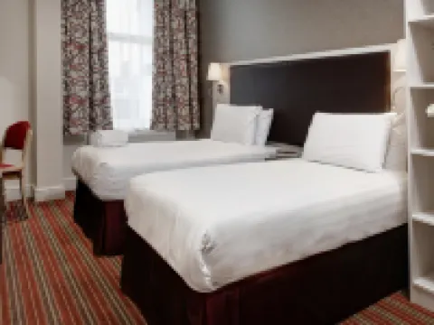Best Western Chiswick Palace  Suites Hotels in der Nähe von Emery Walker Arts & Crafts house