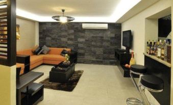 MC Suites Boutique