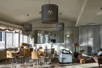Parador de Vic - Sau Hôtels à : Osona