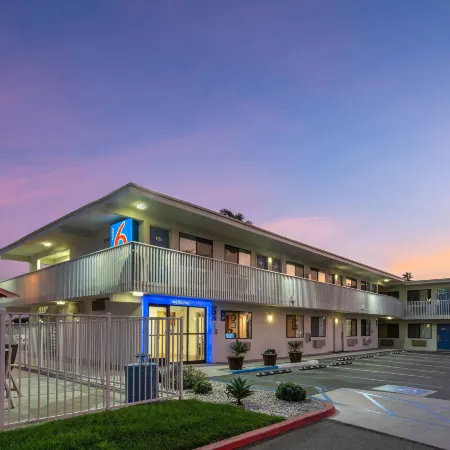 Motel 6 Ventura, CA - Beach