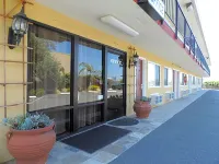 Lotus of Lompoc - A Great Hospitality Inn Hotel dekat Lompoc North Shopping Center