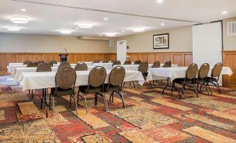 Country Inn & Suites by Radisson, Grandville-Grand Rapids West, MI