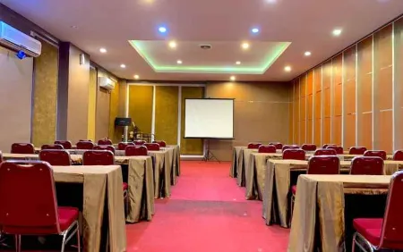 Parma Indah Hotel Отели в г. Payung Sekaki