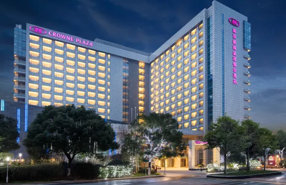 南京銀城皇冠假日酒店