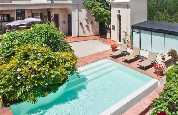 德爾卡斯科酒店