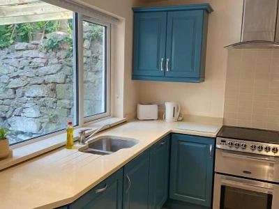 6 Eyre Square Lane