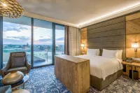 Radisson Hotel and Convention Centre OR Tambo Airport