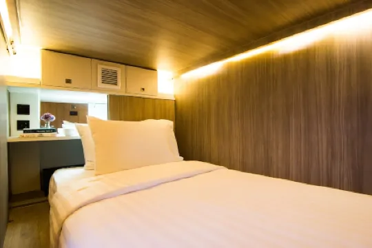 Nonze Hostel Отели рядом с достопримечательностью «Роял Гарден Плаза»