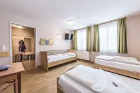 Jufa Hotel Grundlsee Hotels near See-Camping Grundlsee / Stellplatz am See "KEINE RESERVIERUNG"