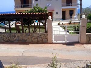 Inviting 2-Bed House in Panormos in Rethymno