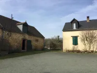 Chambres dans le gîte "Rêves de Gamins", proche du pôle Européen et du circuit des 24h Hôtels à proximité de : Abbaye Royale de l'Épau