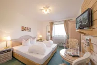 Hotel Maximilian Hotels in Berwang