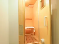 Leo YU Capsule Hotel Nishifunabashi