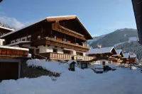 Das Kleine, Feine Sonnwend Hotels near Skulpturenpark Kramsach
