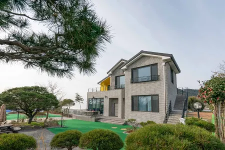 General Harvest Kids Pool Villa Отели в г. Чансон