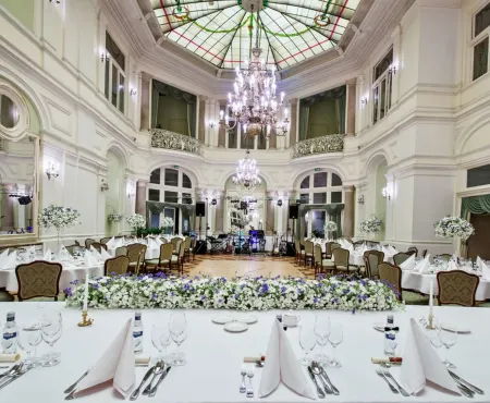 Grand Hotel Отели рядом с достопримечательностью «Галерея польского искусства XIX века»