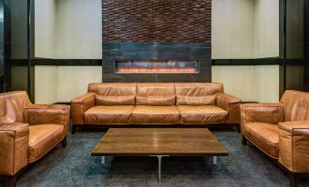 Carmana Hotel & Suites