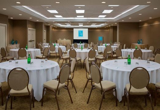 토론토 돈 밸리 호텔 앤 스위트