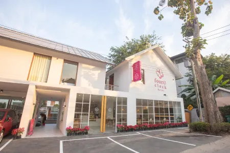 Kyoto Great Hotel Отели рядом с достопримечательностью «Wat Phra That Doi Kham»