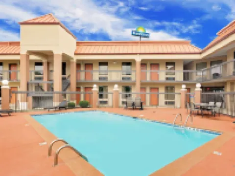 デイズ イン バイ ウィンダム コロンバス コロンバスのホテル