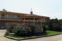 Will Rogers Inn Hotels in Claremore