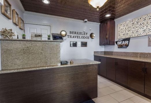 새더 버클리 슈어스테이