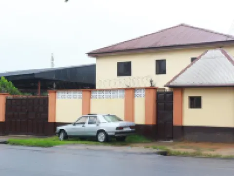 Liz Ani Hotel โรงแรมในแคละบาร์