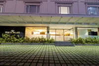 White Palace Hotel 트리수르 주 & 뮤지엄 주변 호텔