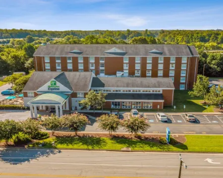 Holiday Inn Express WILLIAMSBURG NORTH by IHG Hotels in York County