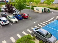 Premiere Classe Epernay - parking