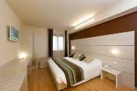 HB Aosta Hotel & Balcony SPA فنادق في Pila