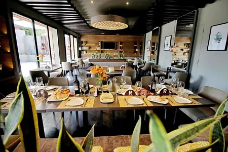 Mulen Hotel Tandil Отели в г. Тандиль