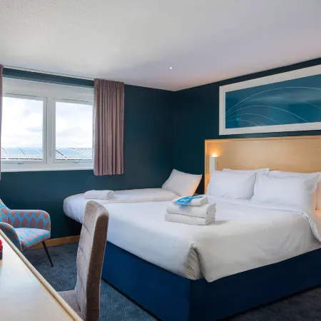 Travelodge London Kingston Upon Thames Отели рядом с достопримечательностью «Хемптон-Уик»