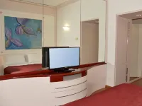 Hotel Giotto Các khách sạn gần Bảo tàng Xe hơi