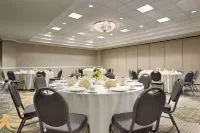 Embassy Suites by Hilton Newark Wilmington South - breakfast