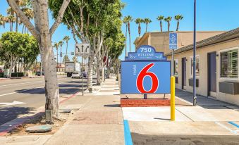 Motel 6 Tustin, CA – Orange County