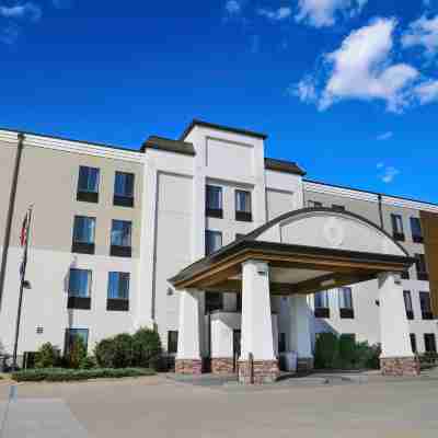 Holiday Inn Express Fargo-West Acres Hotel Exterior