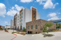 Hilton Garden Inn North Dallas Central Expy Hotels in Dallas