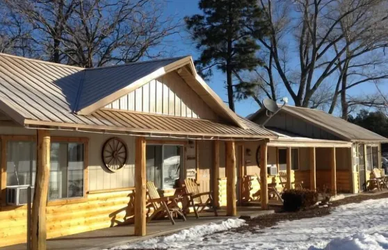 彩虹湖畔彩虹端度假村