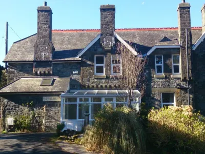 Lovely Large Home 10 Minute Walk to Barmouth Beach