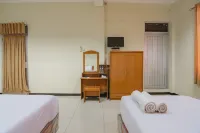 Grand Kembar Hotel Mitra RedDoorz