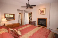 Streamside on Fall River Hotels near Riverwalk in Downtown Estes Park