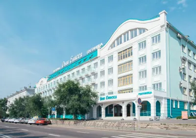 Ogni Eniseya Hotels near Chasovnya Paraskevy Pyatnitsy