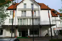 Abasto Hotel Eichenau Hotels near MCO Music-Center KG