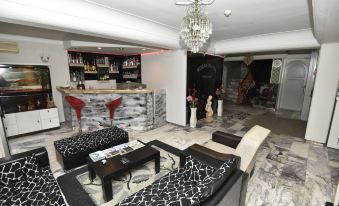 Kozan Hotel - Housity