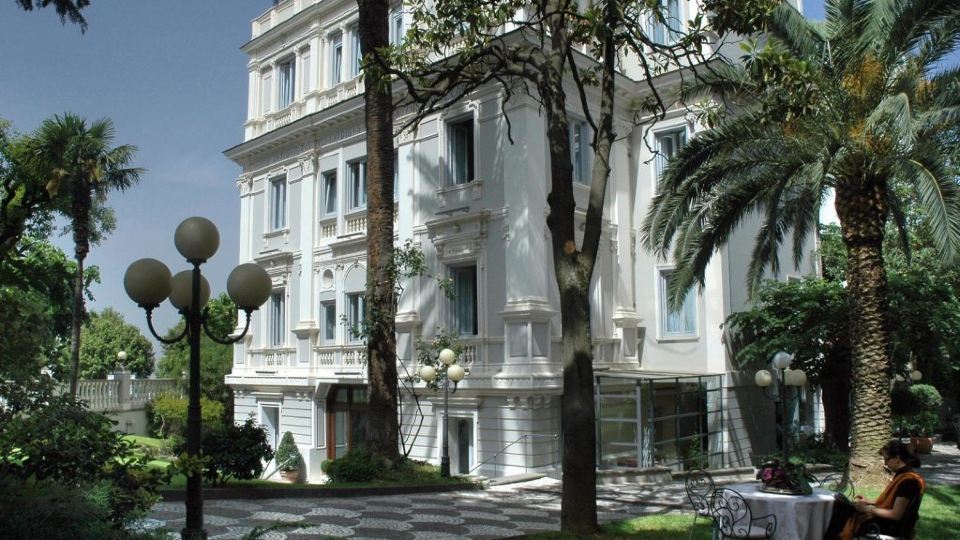 Hotel Flora