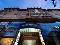 EA Hotel Rokoko Các khách sạn gần Bảo tàng Mucha
